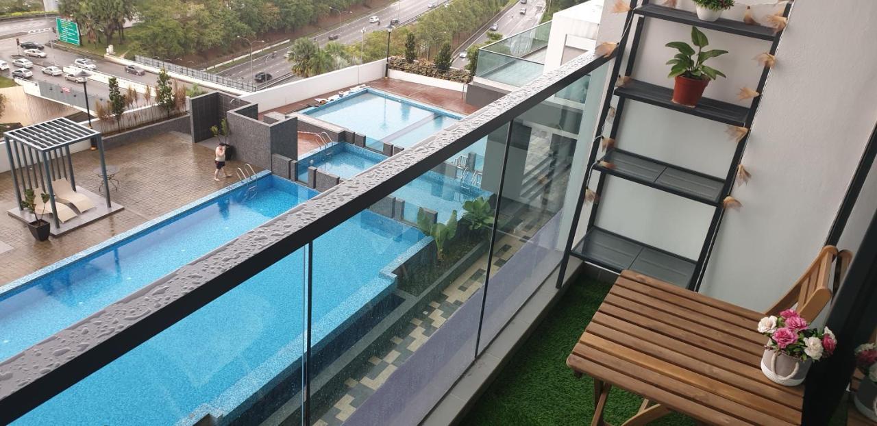 Mlh Deluxe Studio Suites @ Landmark Residence Cheras Exteriér fotografie